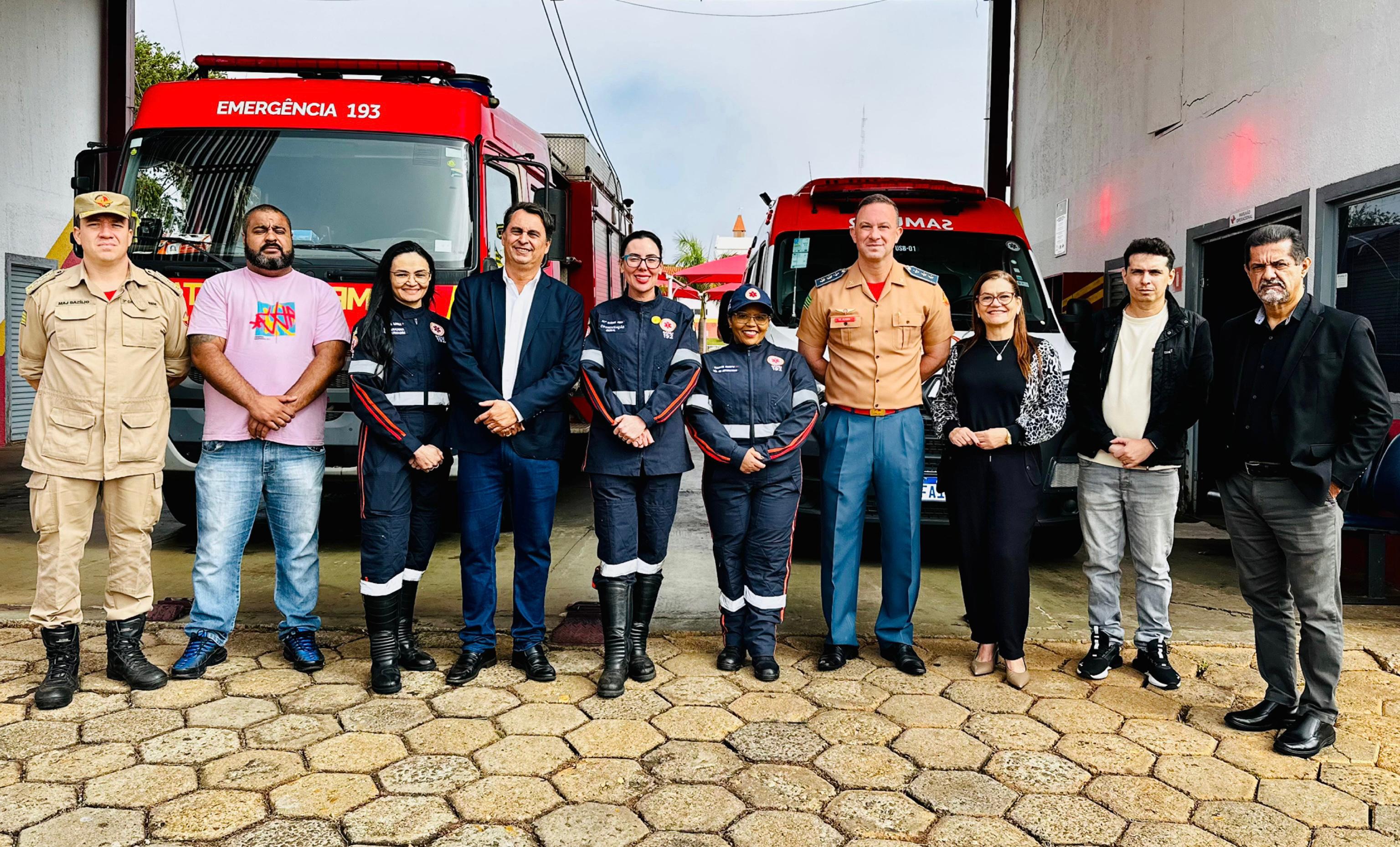 Jean Carlos participa de entrega de ambulância do SAMU para atendimento na região norte