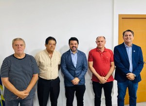 Jean Carlos participa de reunião com prefeito e sindicato para tratar de demandas dos servidores públicos