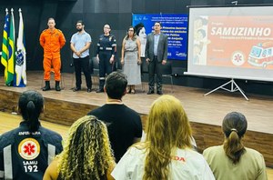 Jean Carlos participa do lançamento do Programa Samuzinho, que oferece curso de primeiros socorros aos coordenadores das escolas municipais em cumprimento à lei de sua autoria