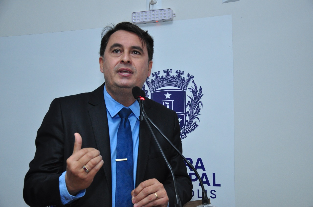 Jean Carlos pede apoio a indicação que solicita isenção tributária a imóveis afetados por enchentes