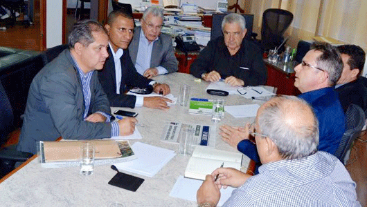 Jerry Cabeleireiro e Sargento Pereira Júnior apresentam demandas à direção da Saneago