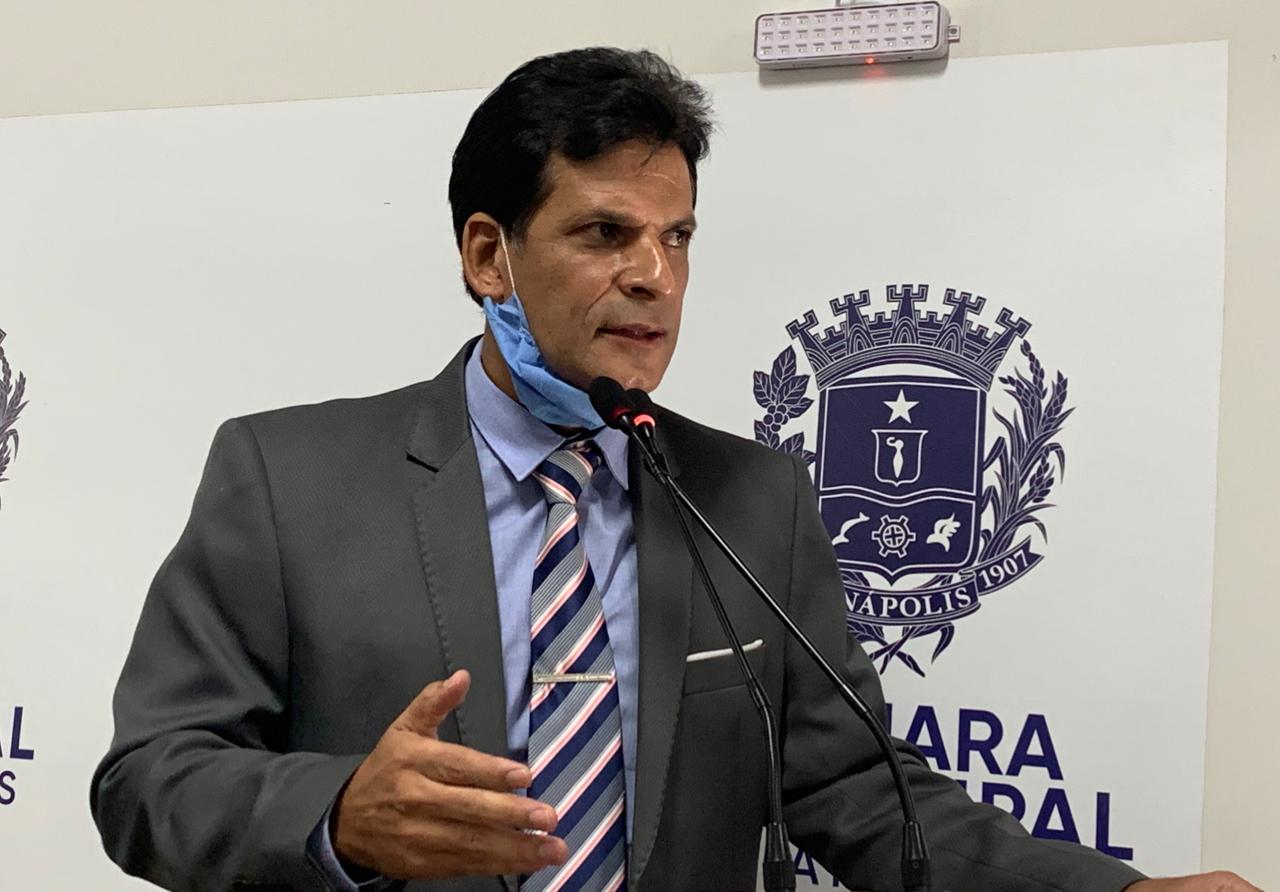 João da Luz comemora sanção de lei que permite instalação de bloqueador de ar em hidrômetro