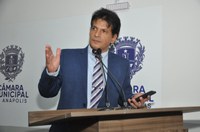 João da Luz critica projeto do governo federal que permite banco tomar casa de pessoa com dívidas 