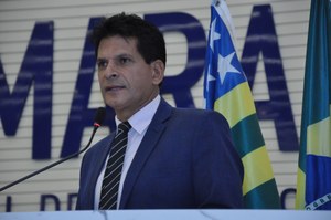 João da Luz destaca pavimentação em via no Anápolis City: “valoriza a região”