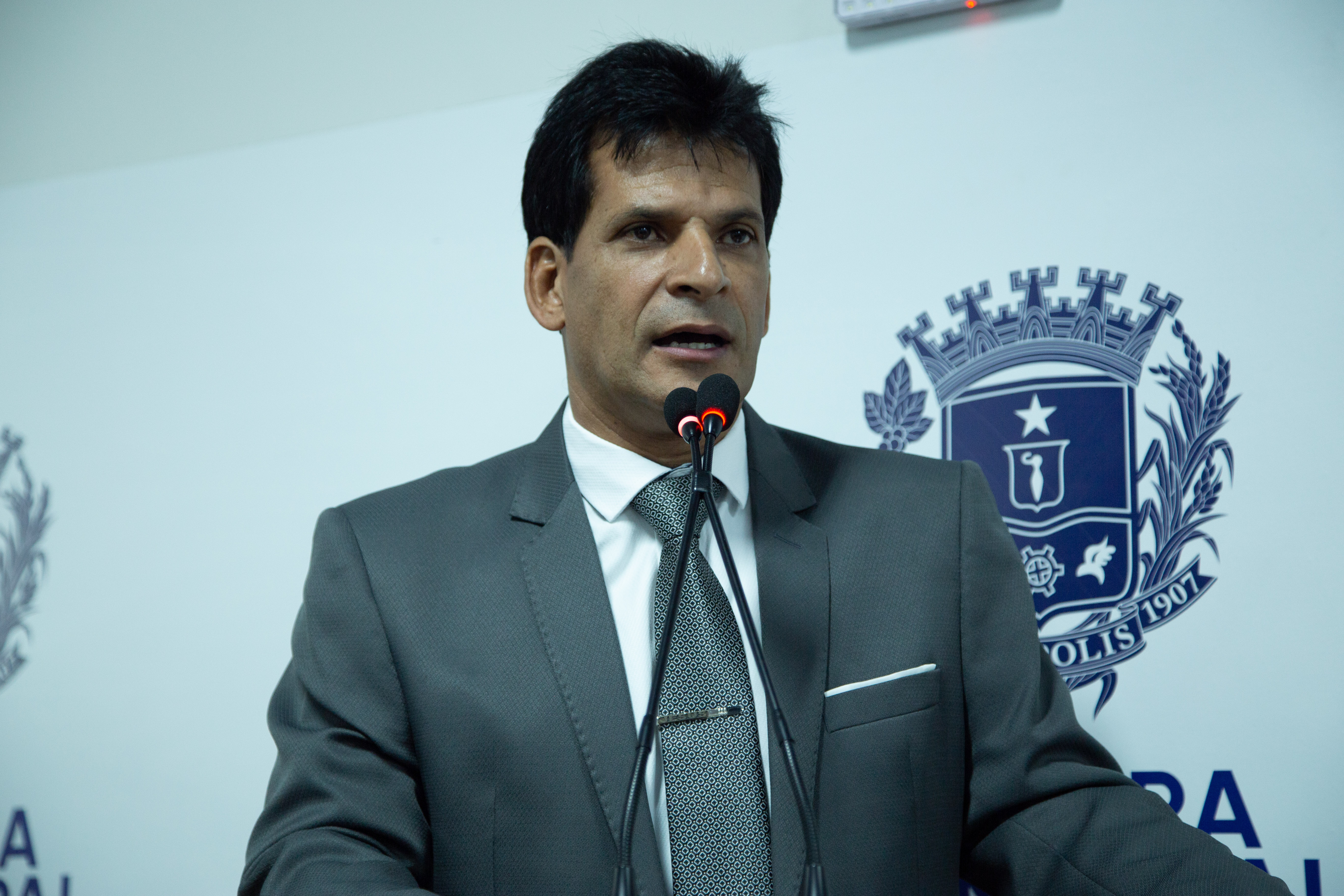 João da Luz é autor de projeto de lei que permite bloqueadores de ar na rede de água