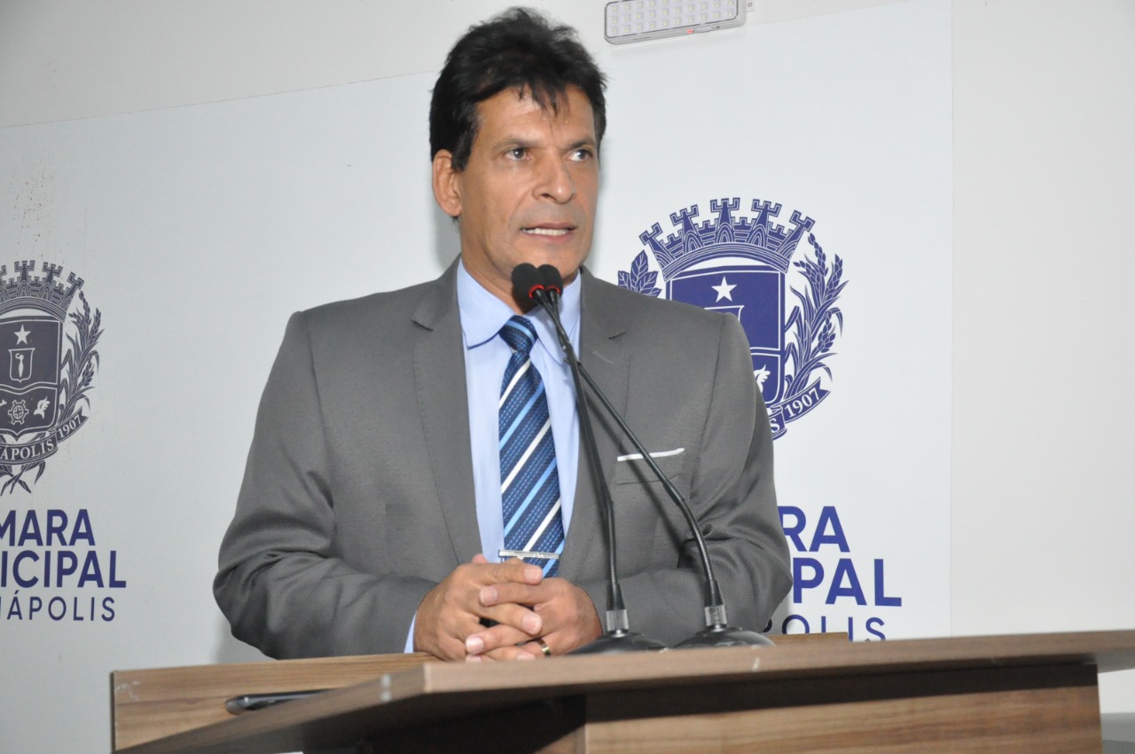 João da Luz faz indicação ao prefeito propondo desconto no IPTU para imóveis com energia solar