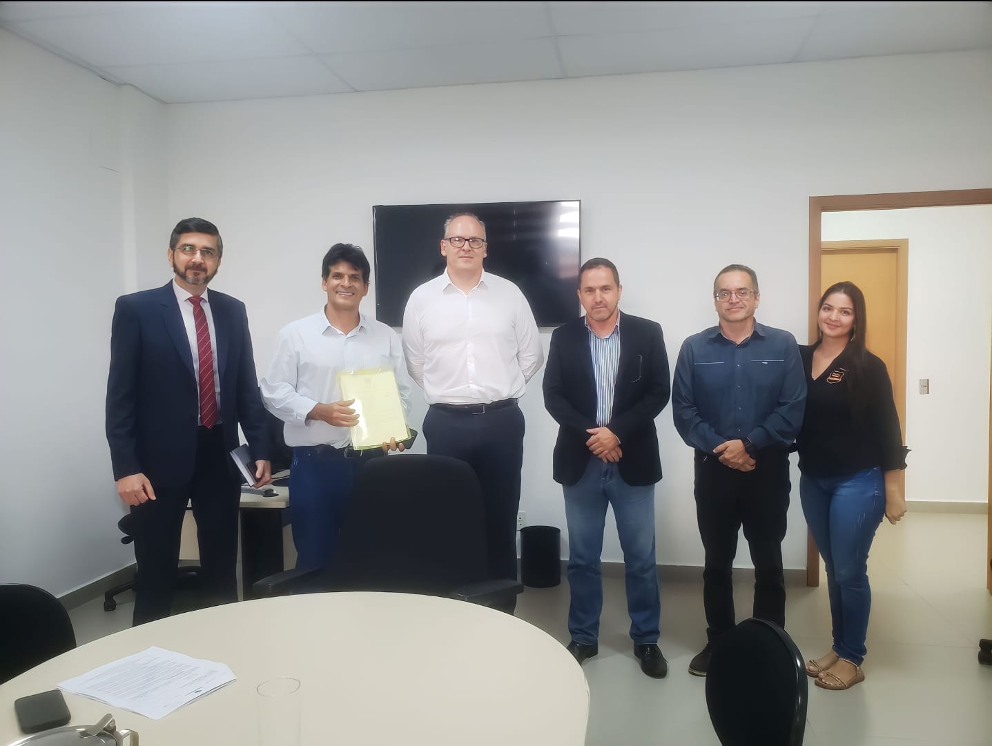 João da Luz participa de reunião no MP sobre transporte e delivery por aplicativo e anuncia audiência pública sobre o tema