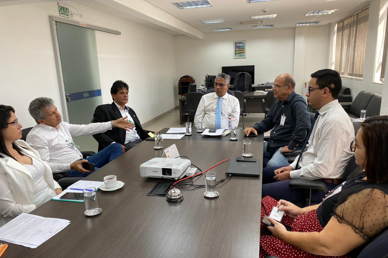 João da Luz pede à Agência Goiana de Regulação que fiscalize a empresa que administra o terminal rodoviário