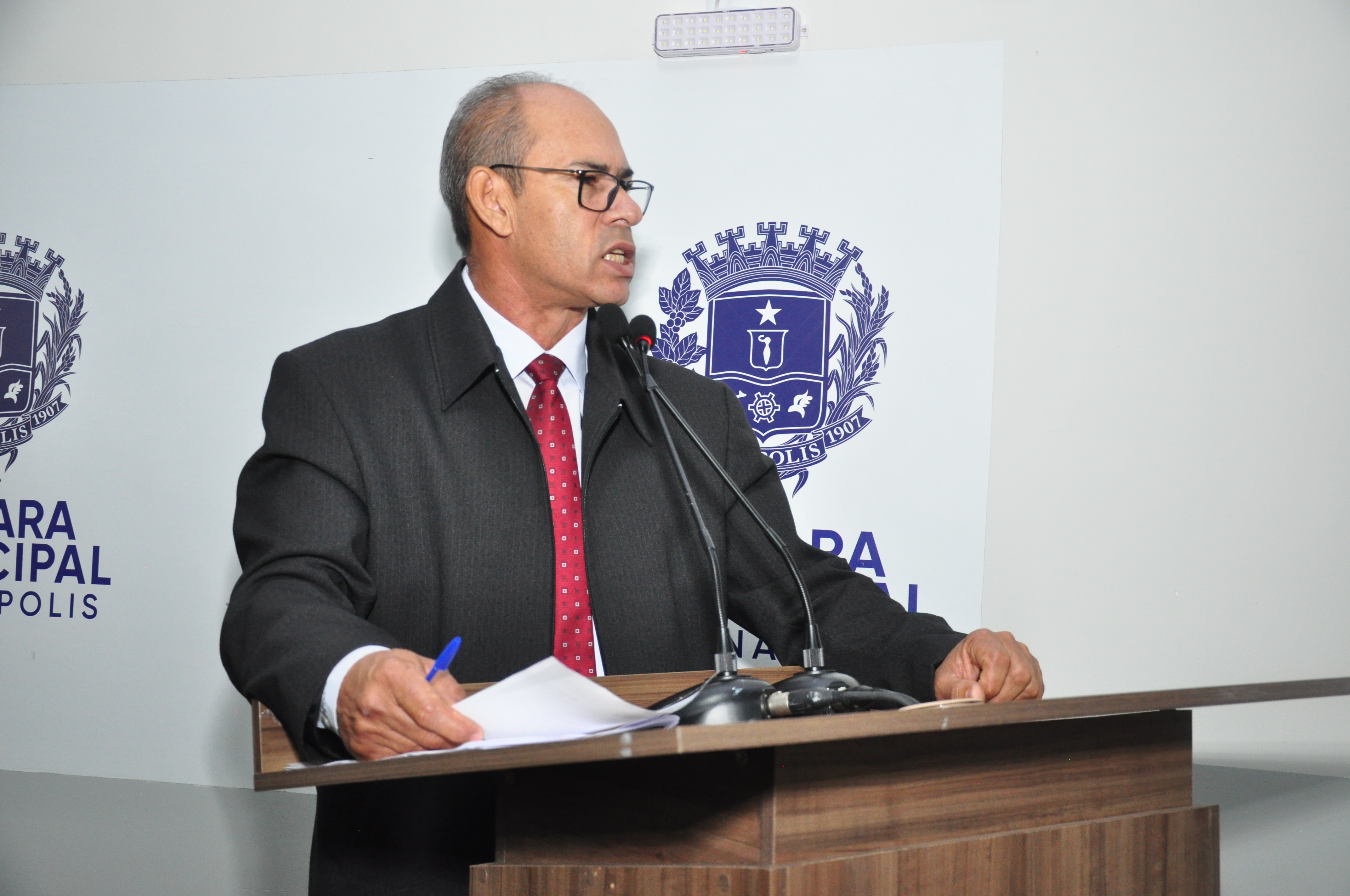 João Feitosa apresenta projeto que cria em Anápolis o programa “Fisioterapia da Melhor Idade”