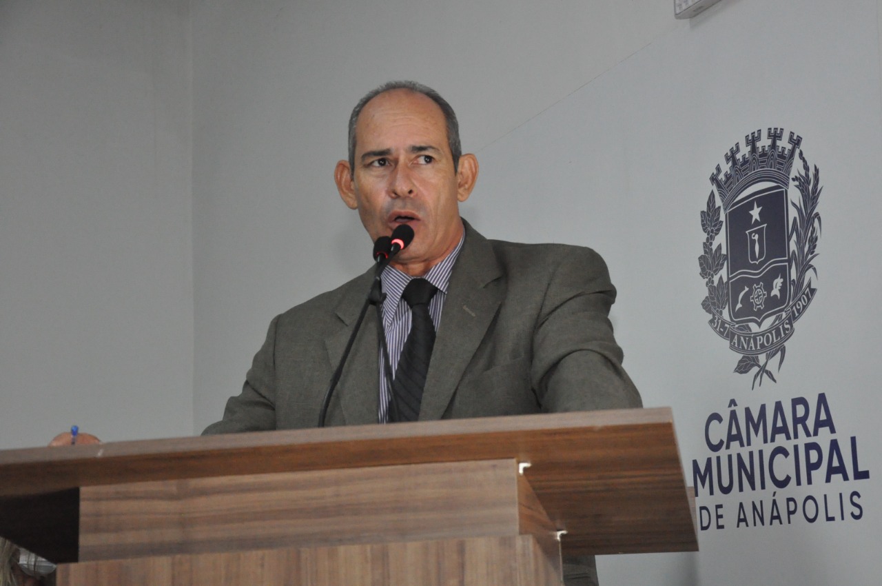 João Feitosa cumprimenta mulheres e cita dor e sofrimento de ucranianas que enfrentam a guerra no País