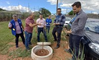 João Feitosa participa da abertura do registro que libera água tratada ao Jardim Luzitano