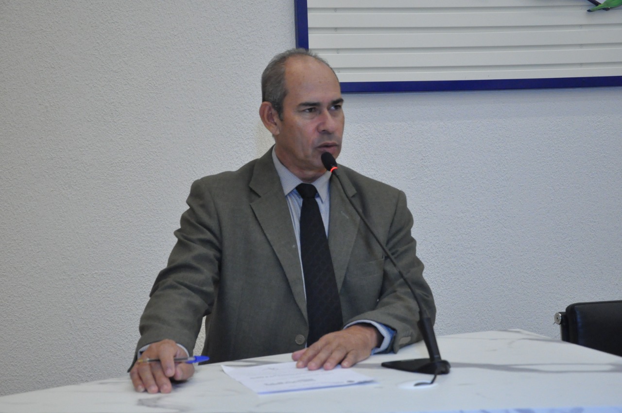 João Feitosa ressalta Dia do Eletricista Padrão, celebrado em 17 de outubro