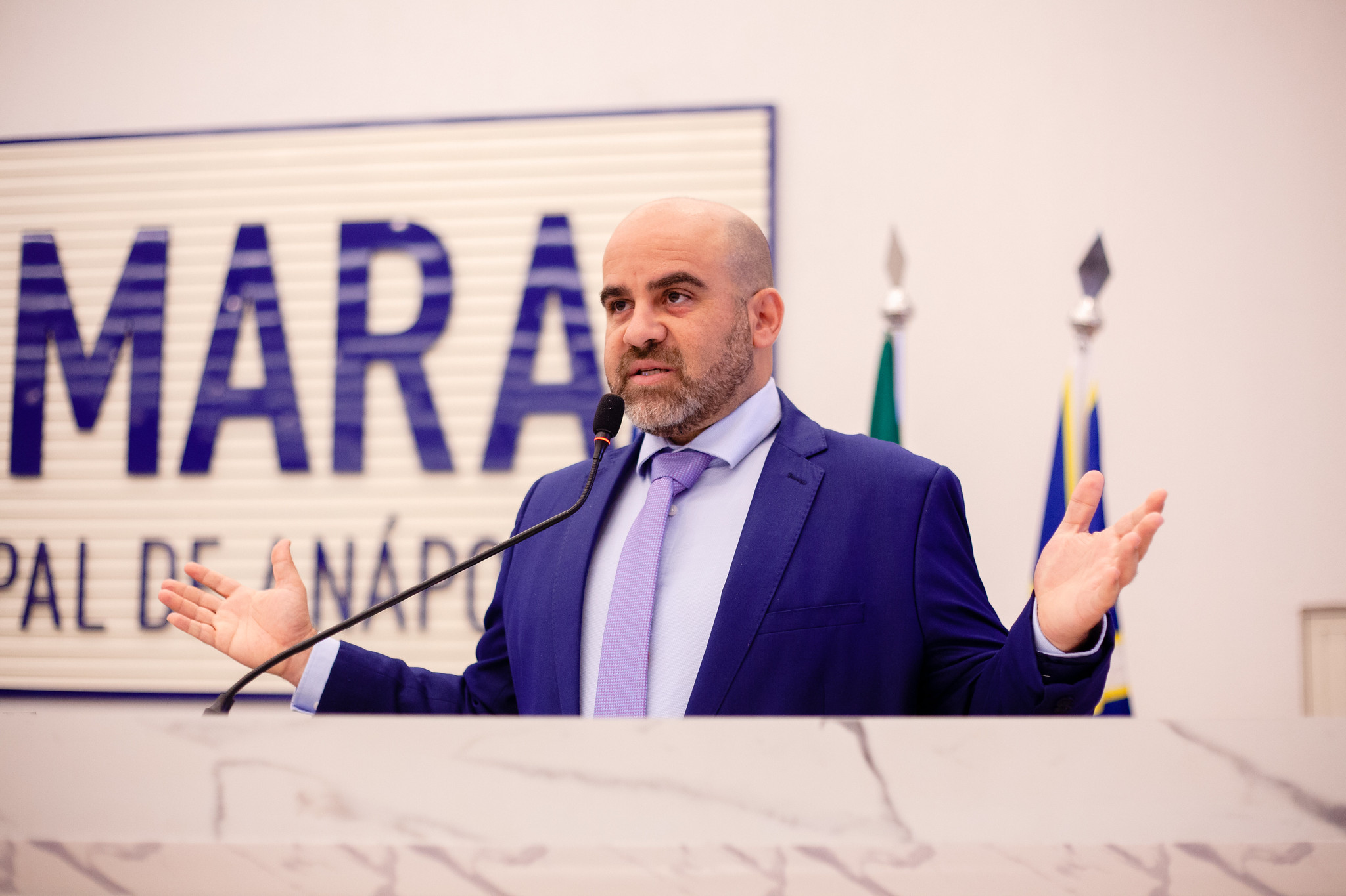 José Fernandes afirma que gestão municipal pensa zeladoria das escolas de forma global, considerando as 109 unidades da rede