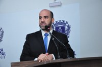José Fernandes anuncia audiência pública para debater ponto eletrônico de médicos da prefeitura