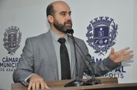 José Fernandes defende adesão de Anápolis ao programa federal Cuida Mais Brasil