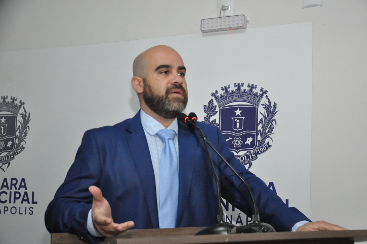 José Fernandes pede melhorias no atendimento às cirurgias vasculares em Anápolis