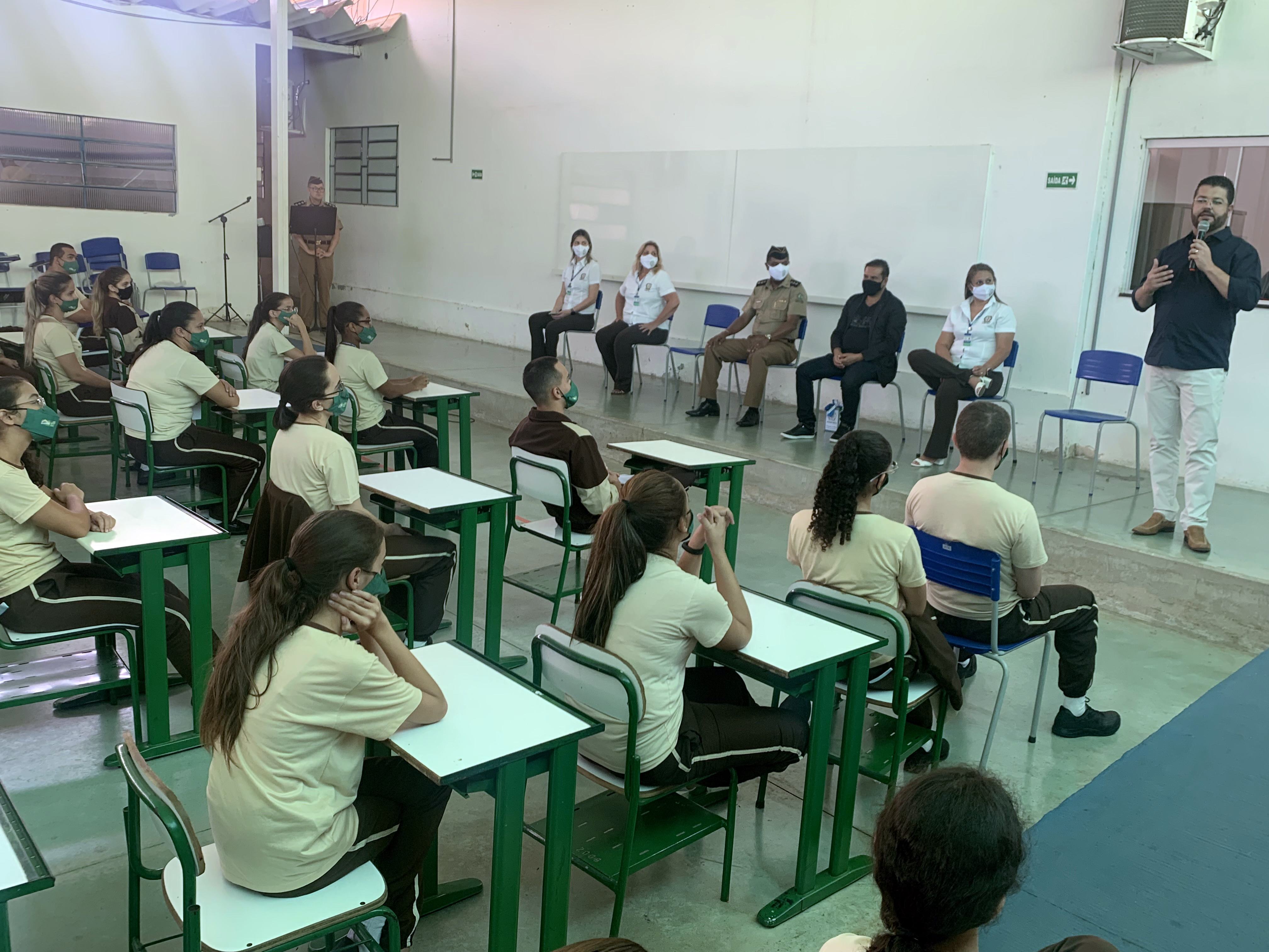 Leandro Ribeiro é homenageado por formandos do Colégio da Polícia Militar Arlindo Costa