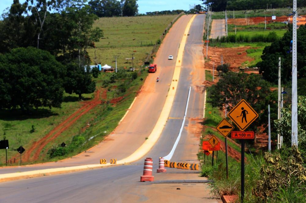 Legislativo acompanha início das obras de conclusão do Anel Viário do Daia; prazo de entrega é de até dez meses