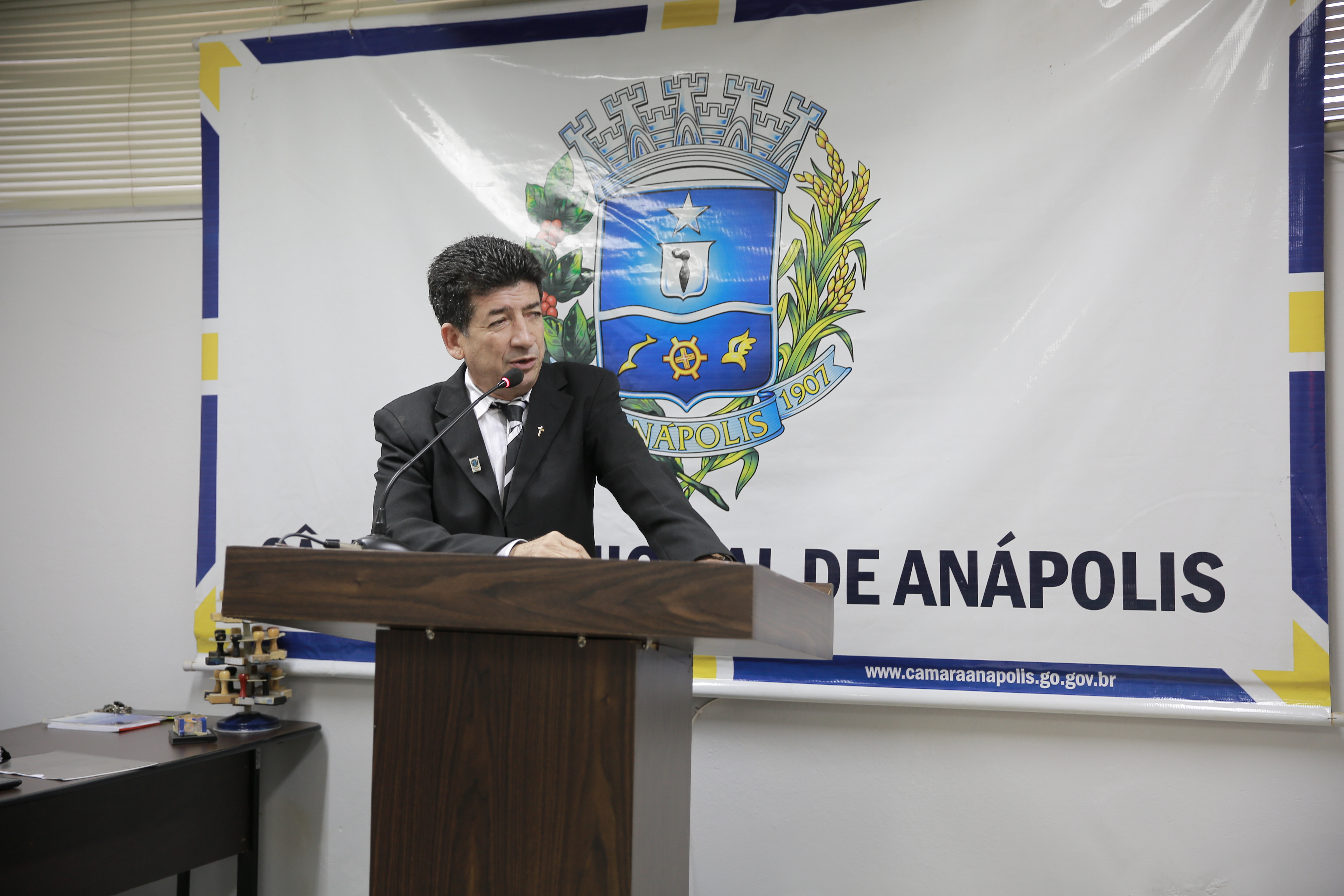 Lélio defende necessidade de regulamentação do Uber