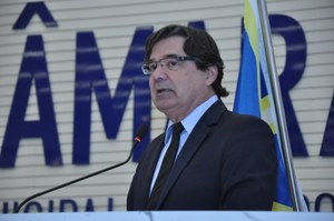 Lisieux José Borges fala de seu projeto que flexibiliza locais para paradas de ônibus a públicos específicos