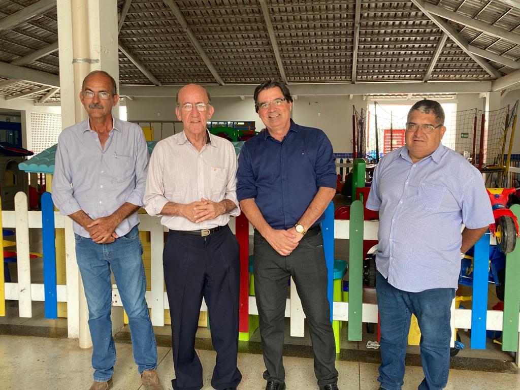 Lisieux José Borges visita Centro Comunitário Frederico Ozanam