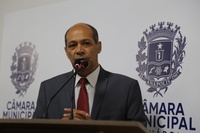 Luiz Lacerda reclama de veto a proposta de remoção de fiação inservível