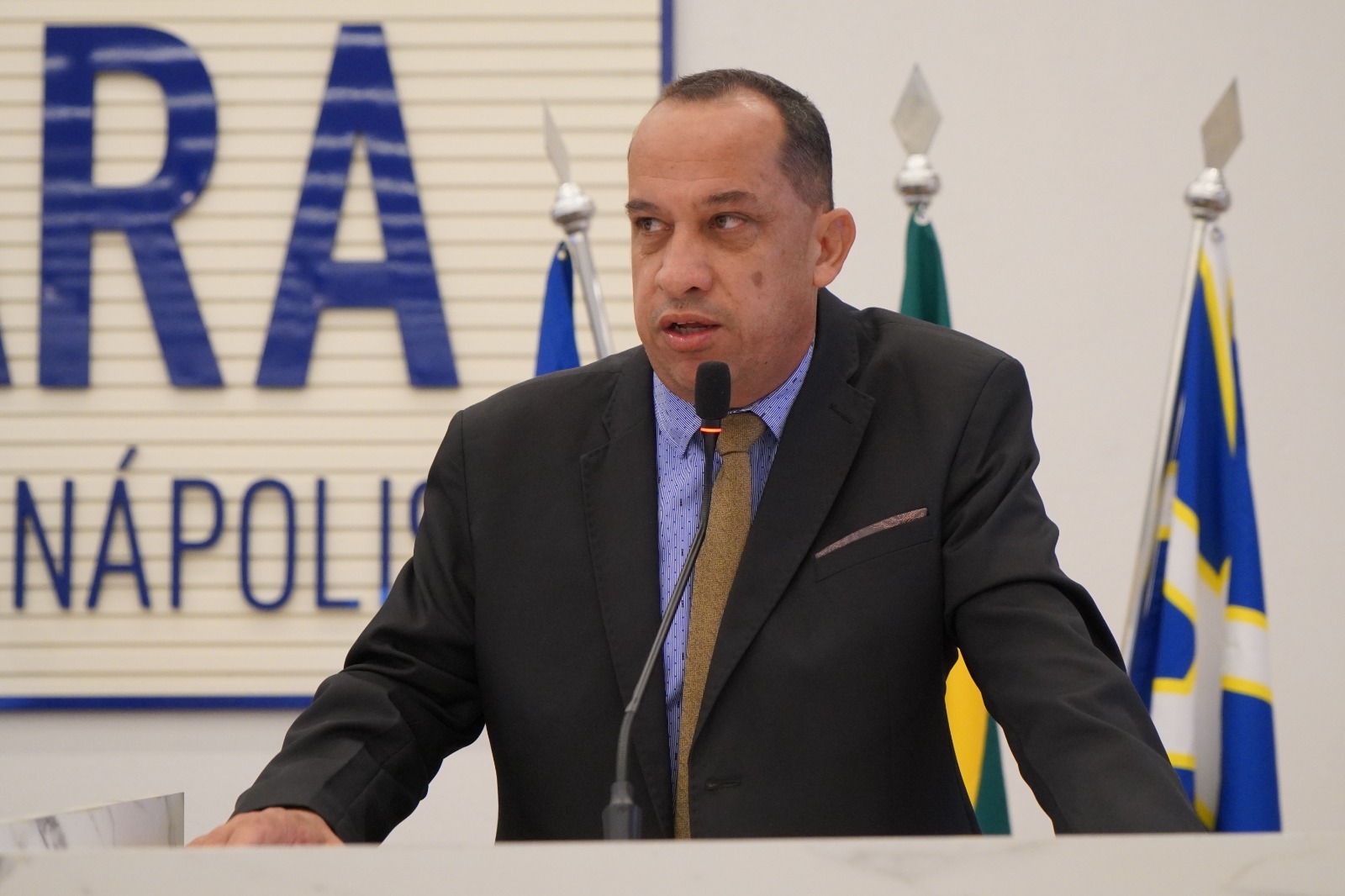 Luzimar Silva critica jogadores do Anápolis e tece elogios à diretoria e torcedores do time