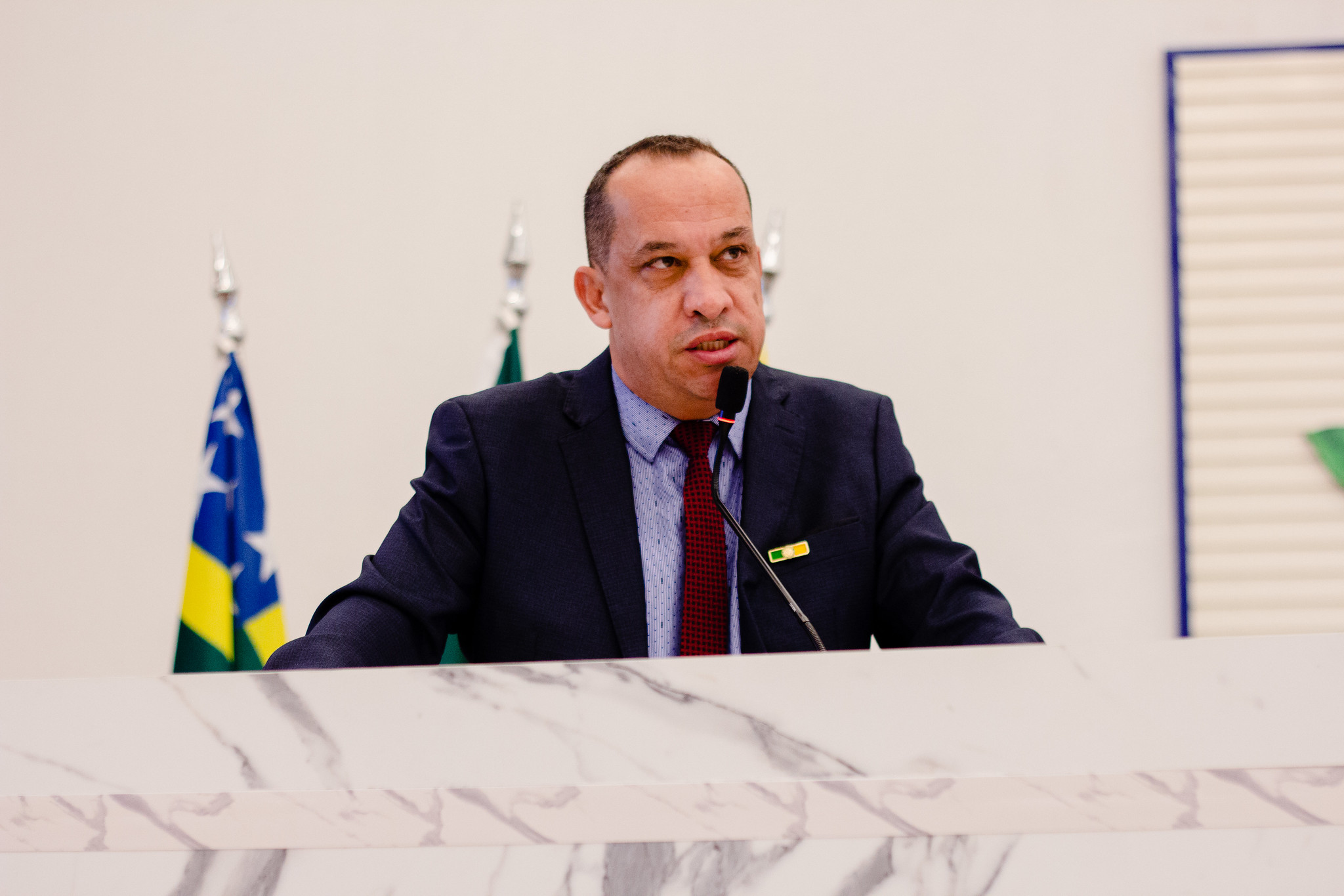 Luzimar Silva denuncia que tem sofrido perseguições e que teve que blindar seu carro e se mudar de sua residência