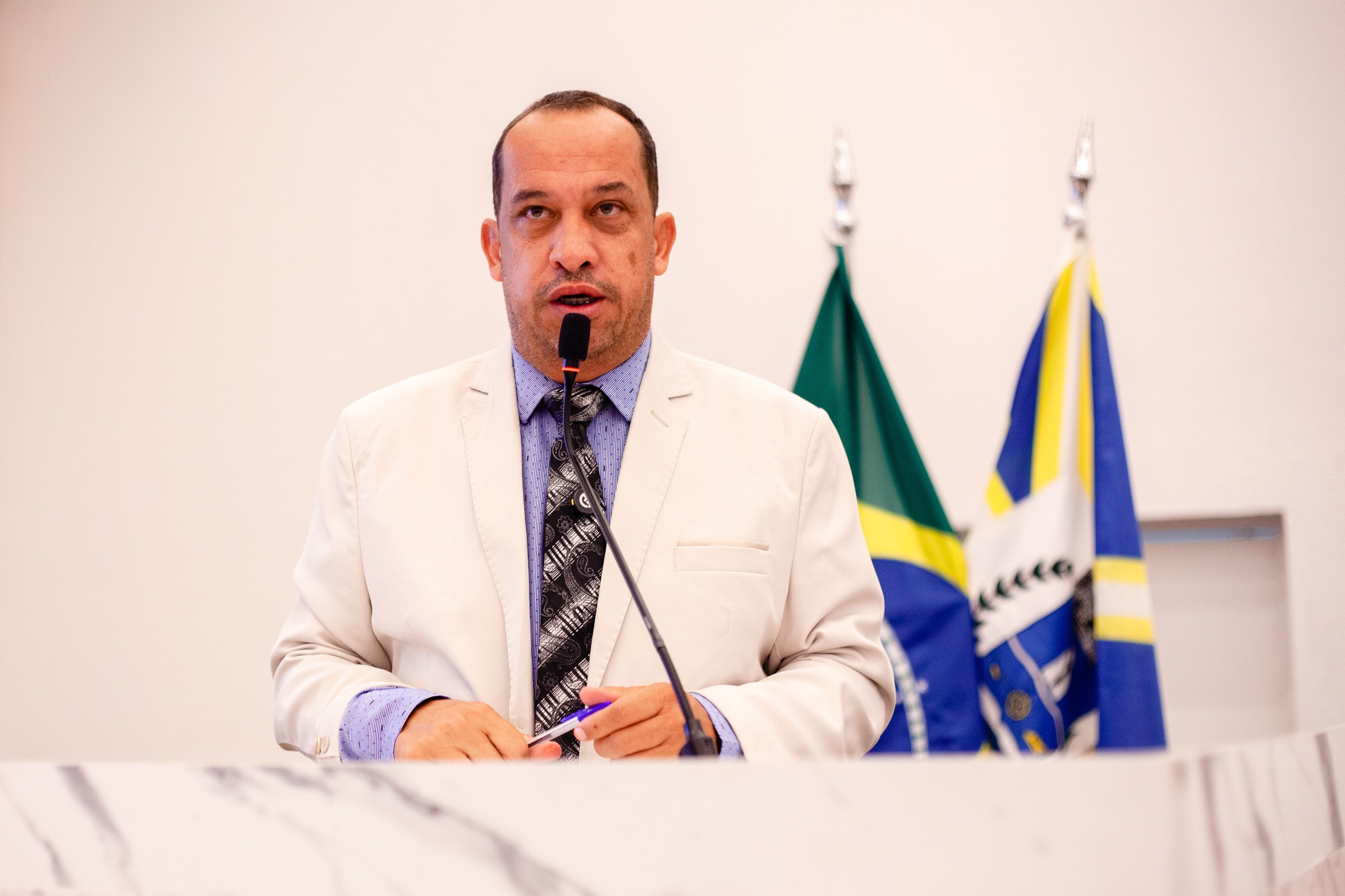 Luzimar Silva celebra título de cidadão de Gameleira e informa sobre Papai Noel no Calixtópolis