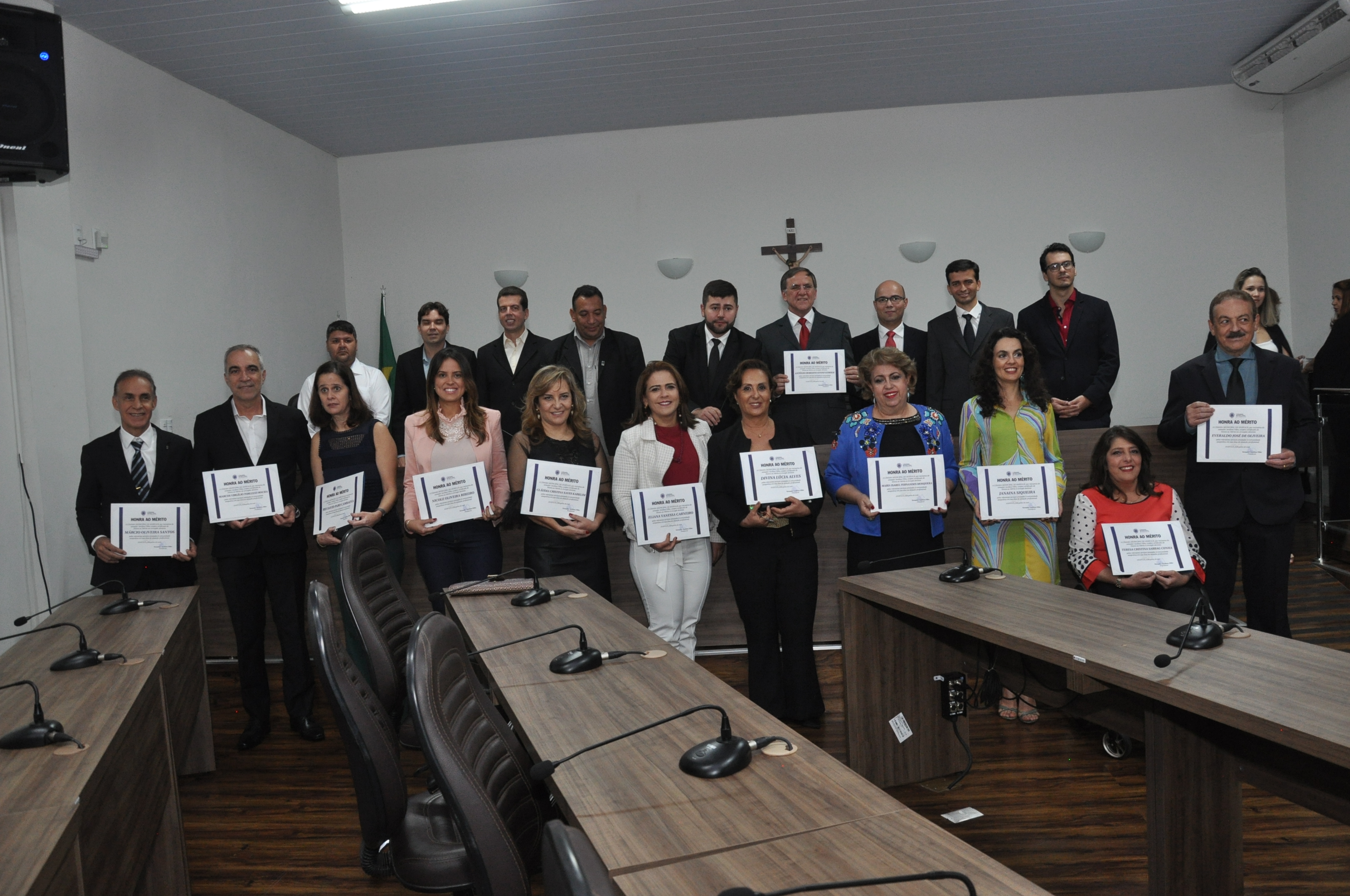 Odontólogos são homenageados em solenidade proposta pelo presidente Amilton Filho
