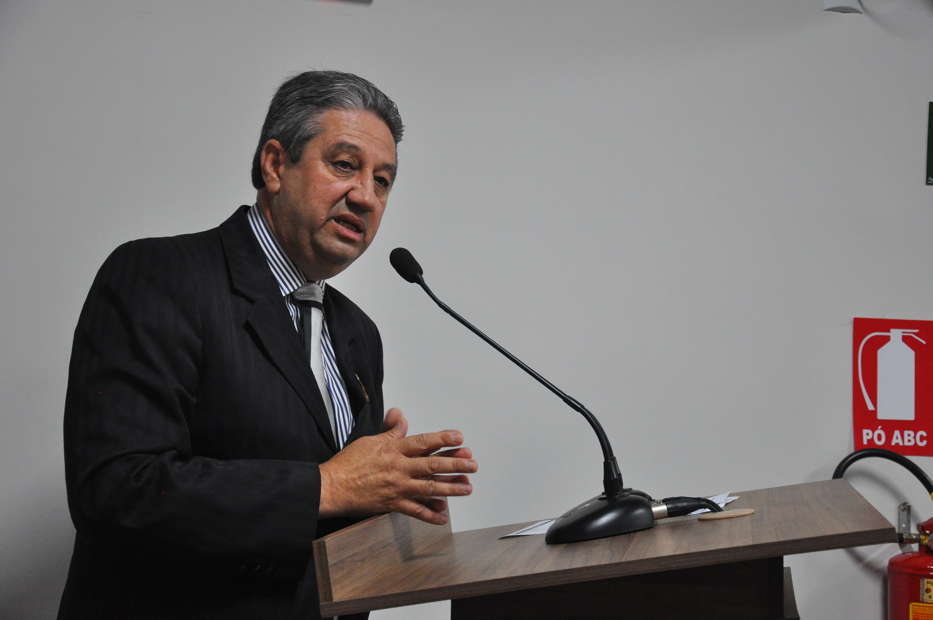 Pastor Elias ressalta Dia Internacional das Crianças Vítimas de Agressão