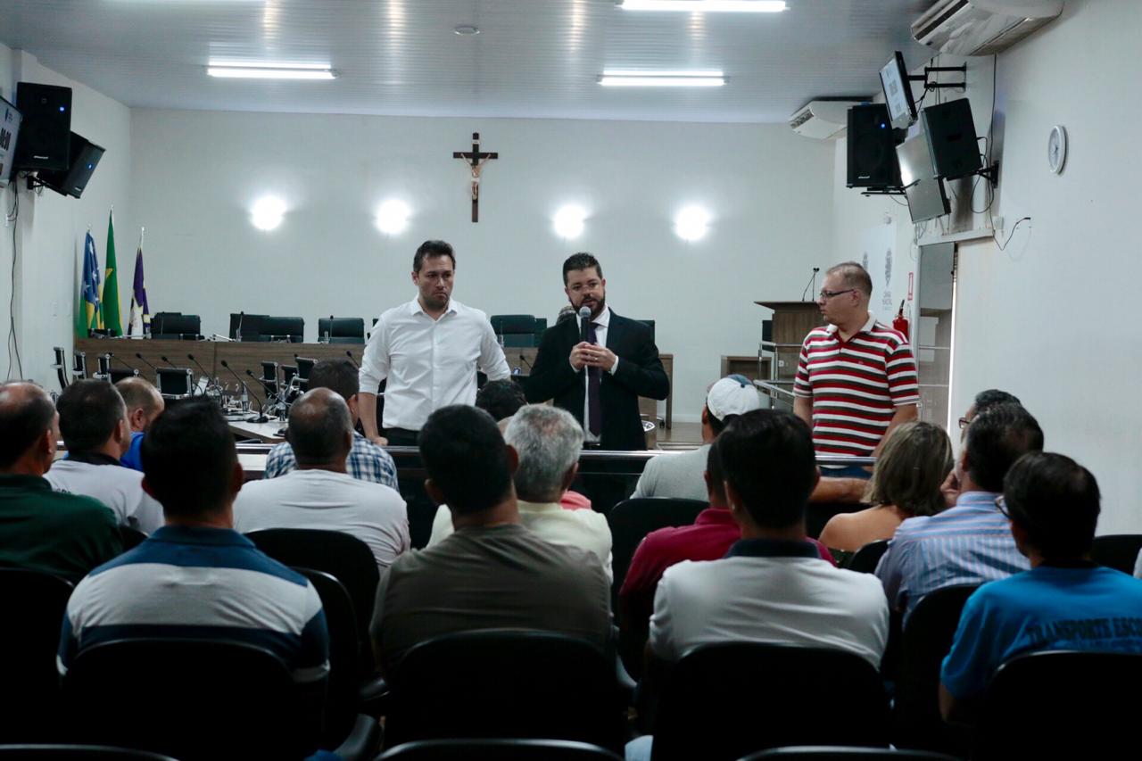 Permissionários do transporte escolar pedem apoio da Câmara para melhoria de trabalho