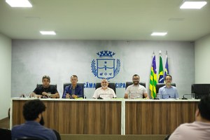 PLO que inclui mães atípicas em prioridade para transferência em creches e escolas avança em Comissão de Direitos Humanos