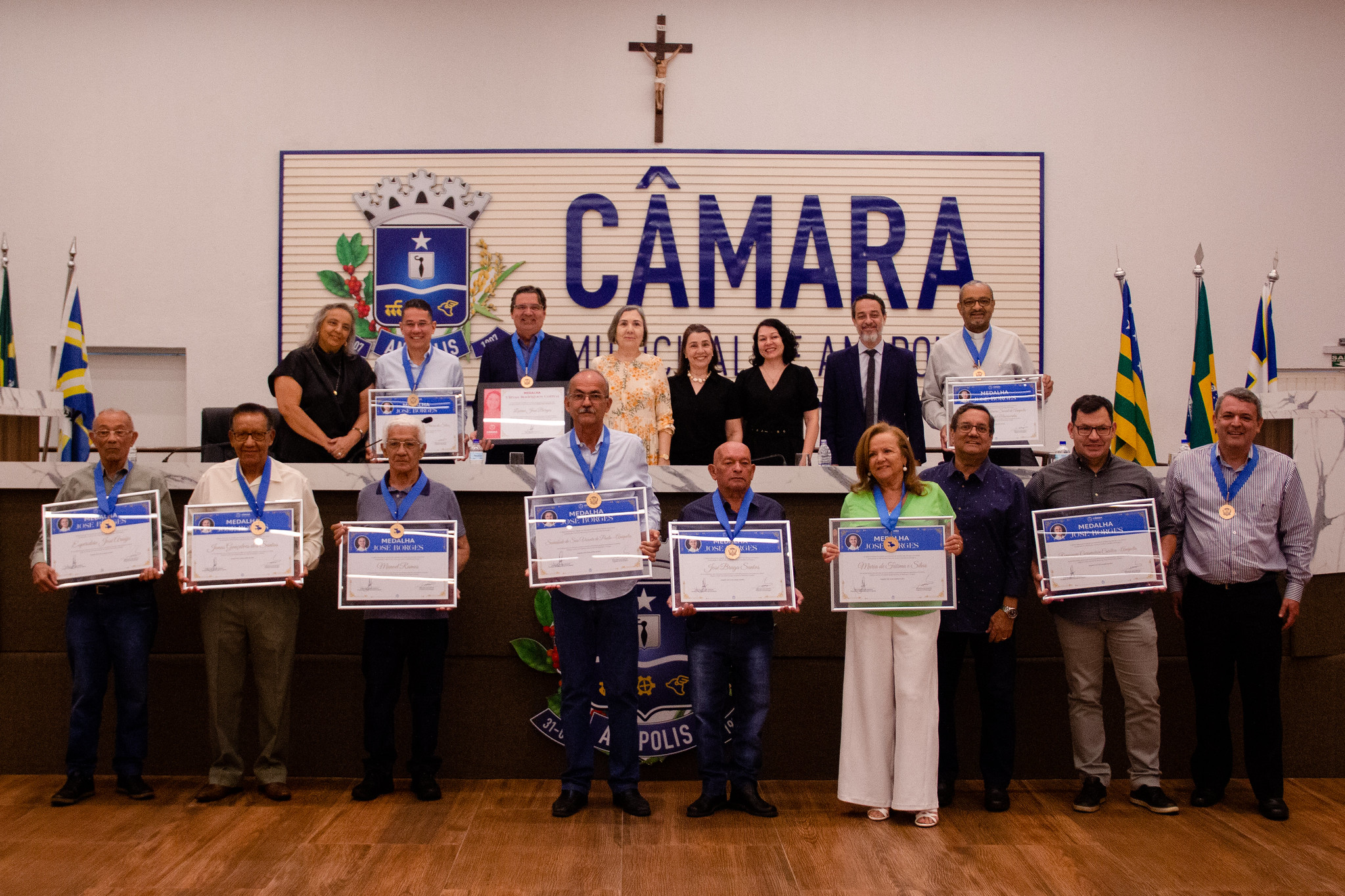 Poder Legislativo homenageia dedicação social com a Medalha José Borges
