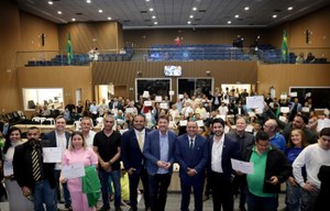 Policial Federal Suender participa de sessão em homenagem aos patriotas em Aparecida de Goiânia