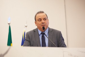 Policial Federal Suender pede apoio a projetos que coíbe crimes em atividades econômicas e que permite coleta domiciliar para exames laboratoriais de pessoas com deficiência