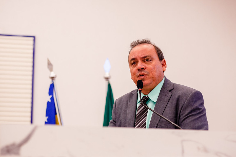 Policial Federal Suender pede atenção a demandas de garis e enaltece trabalho de sinalização em Miranápolis