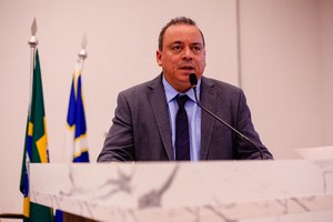 Policial Federal Suender pede reforma de escola e repercute reunião sobre melhorias no trânsito na CMTT