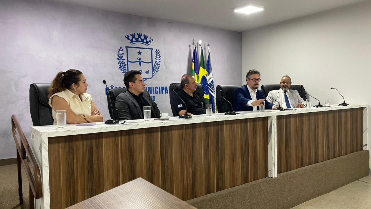 Policial Federal Suender realiza evento de divulgação do livro Jair Bolsonaro - O fenômeno ignorado, com o autor Mateus Colombo