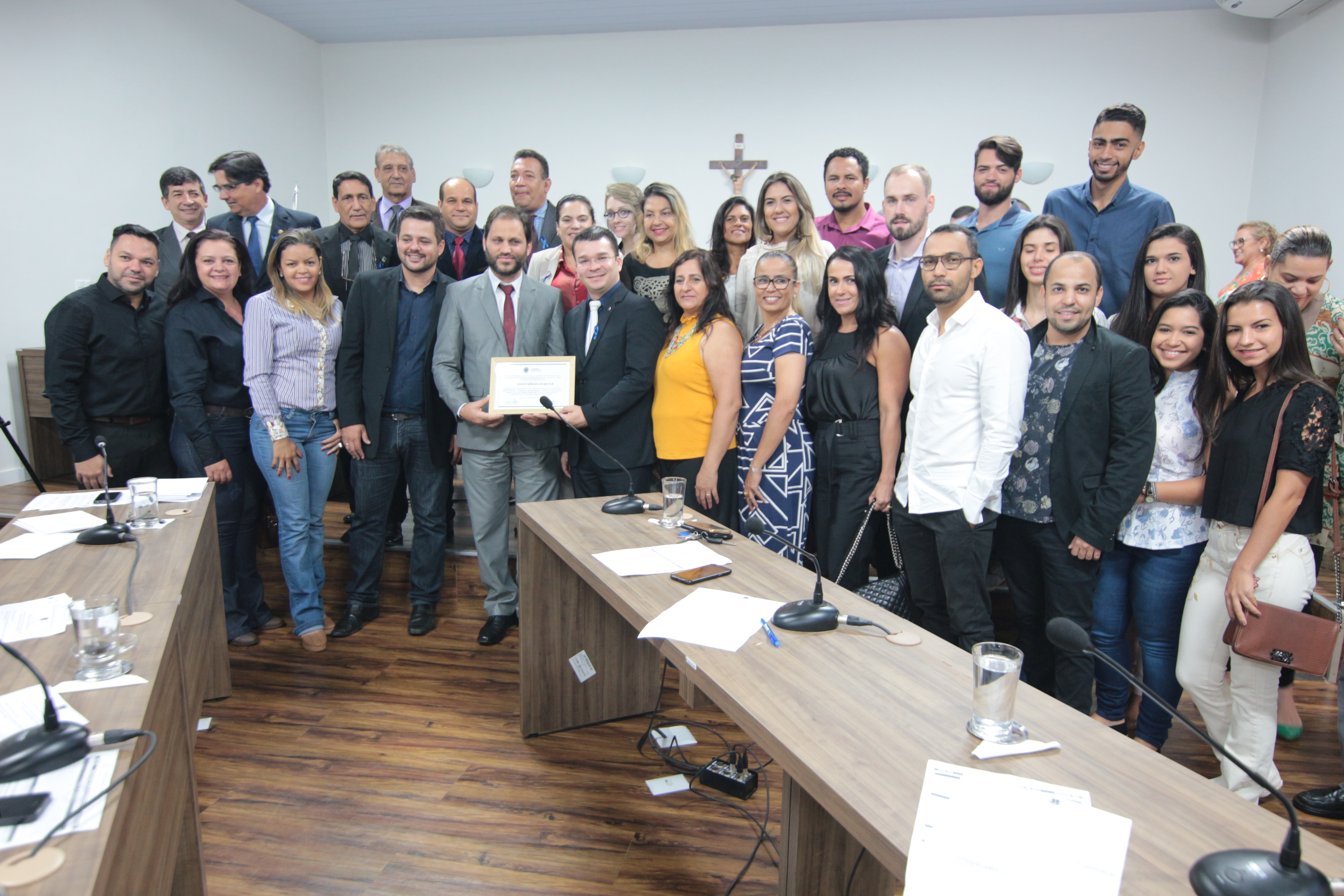 Por iniciativa do vereador Teles Júnior, Câmara Municipal presta homenagem ao bisneto de Oscar Niemeyer