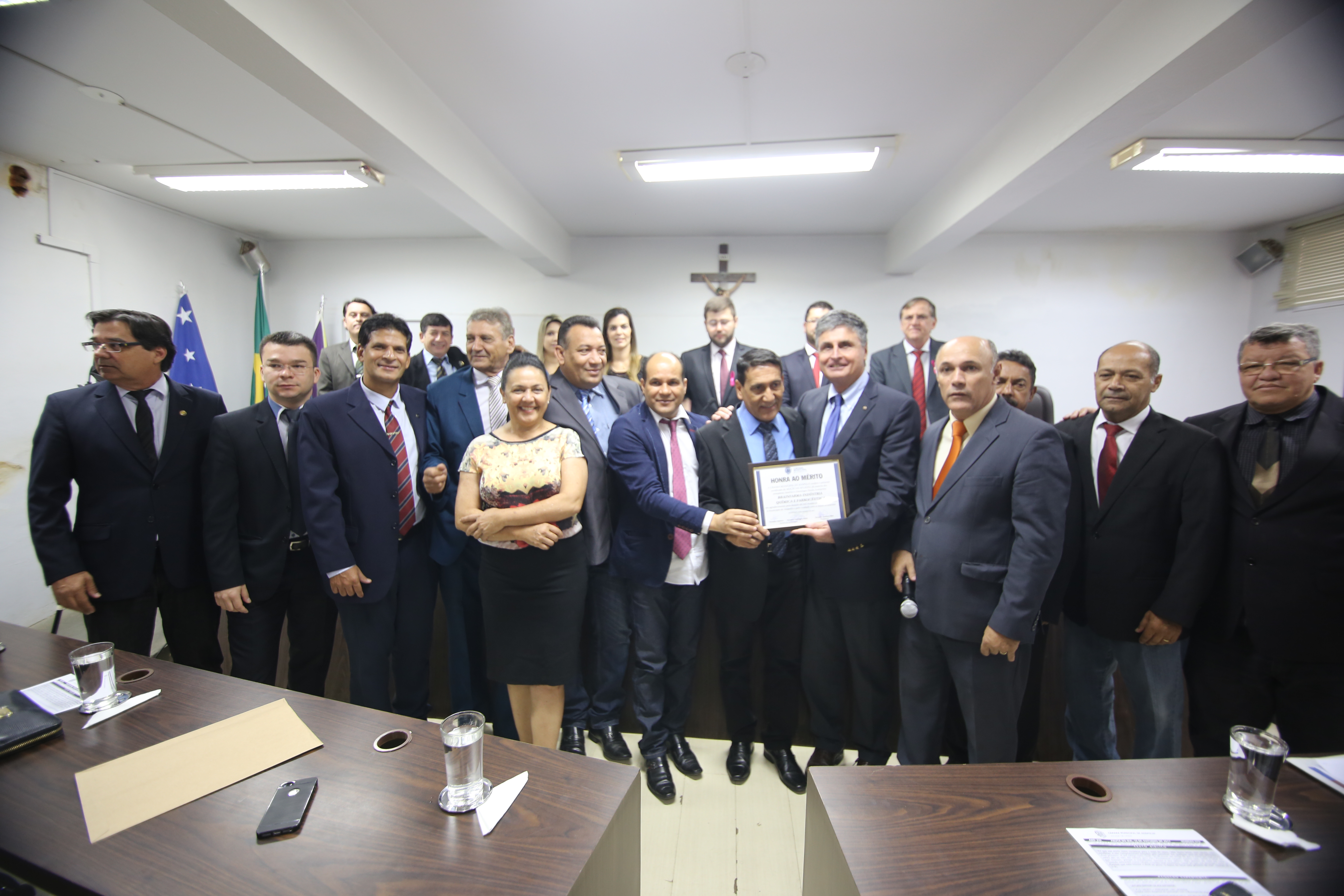 Por iniciativa dos vereadores Domingos e Américo, Câmara presta homenagem à empresa Braimfarma