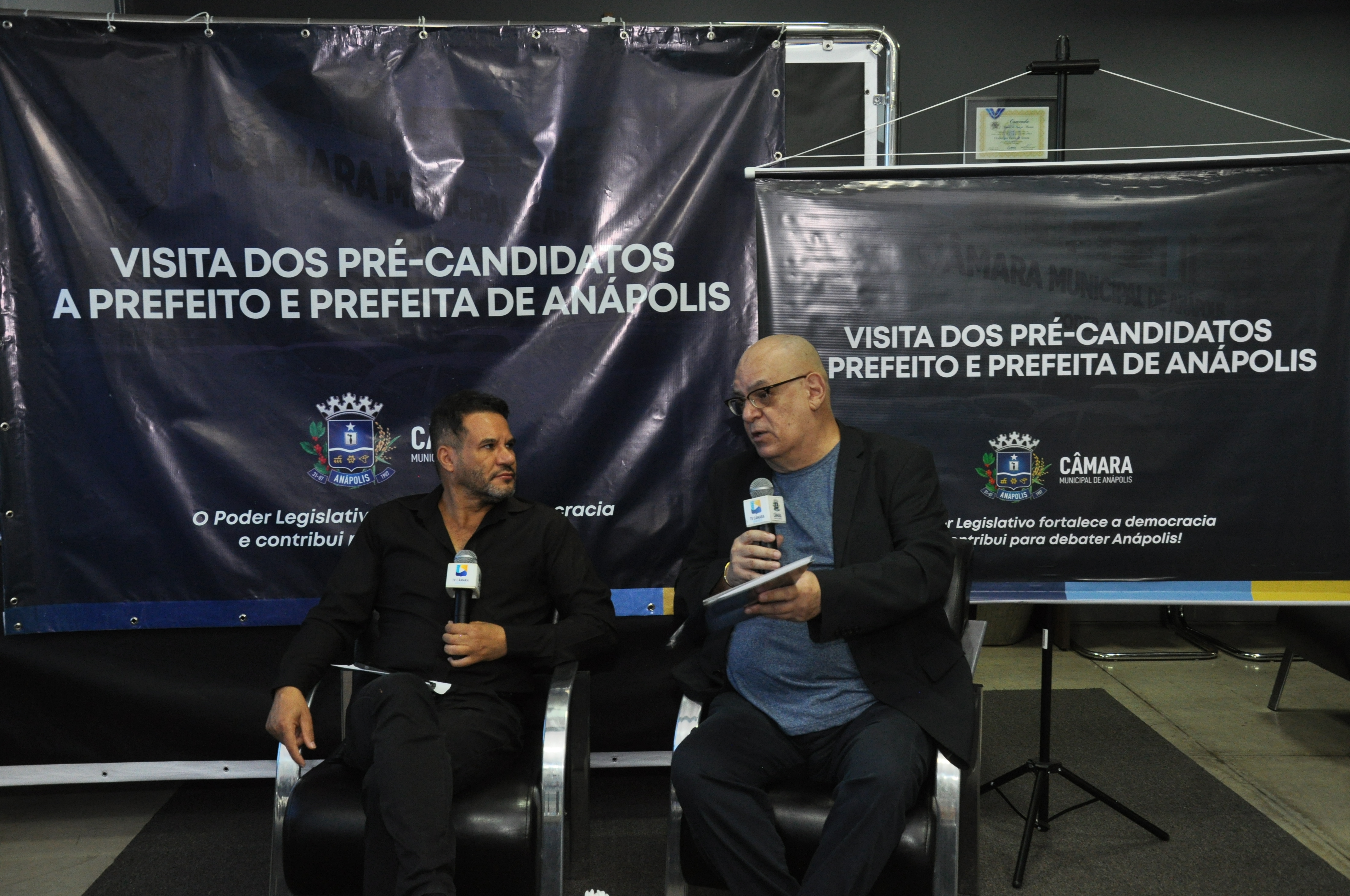 Pré-candidato a prefeito do PSOL, Eugênio Lourenço Dias é recebido na presidência da Câmara