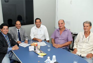  Presidente da Câmara de Jaraguá visita Legislativo anapolino