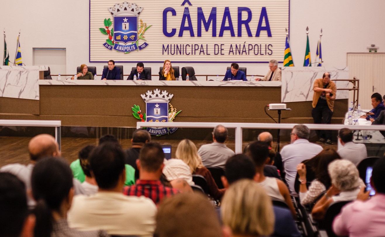 PRESTAÇÃO DE CONTAS 1º QUADRIMESTRE DE 2025 - Relatório da Prefeitura revela dívida de R$ 1,749 bilhão e aumento de 813% nos empréstimos nos últimos anos
