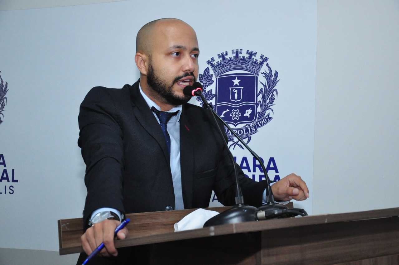 Professor Marcos Carvalho critica casos de injúria racial em Anápolis