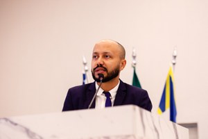 Professor Marcos Carvalho destaca necessidade de diálogo para reposição salarial de servidores