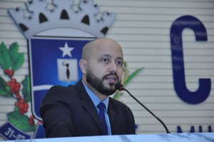 Professor Marcos Carvalho diz que está acompanhando questão dos agentes de saúde e de endemias