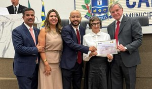 Professor Marcos e Antônio Gomide homenageiam personalidades anapolinas em sessão solene pelos 118 anos de Anápolis