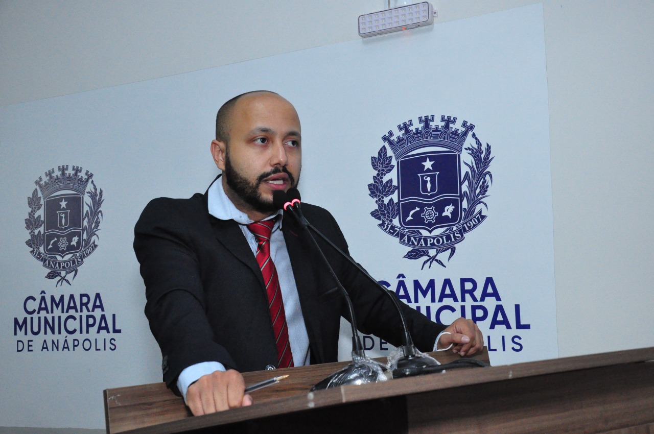 Professor Marcos explica projeto de proteção às crianças e adolescentes órfãos da Covid-19