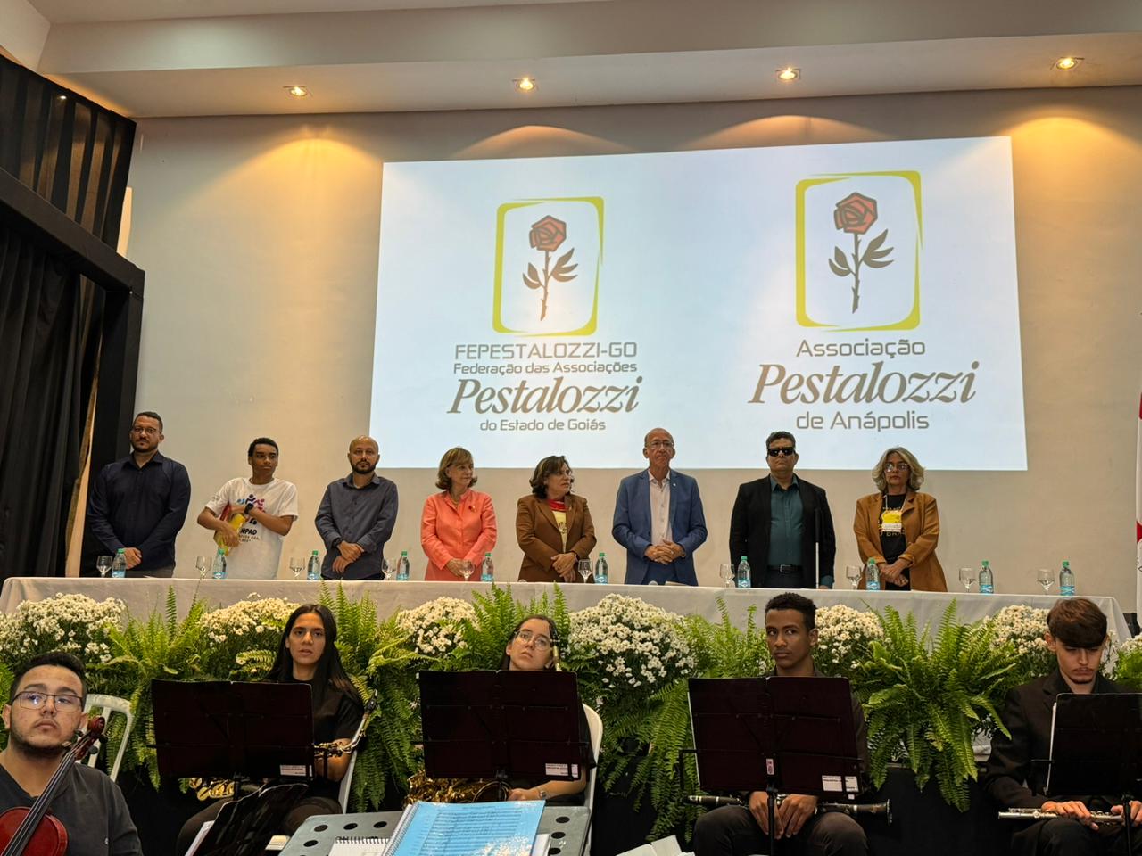Professor Marcos fala sobre a importância da pesquisa e capacitação no 1º Seminário do Movimento Pestalozziano de Goiás em Anápolis